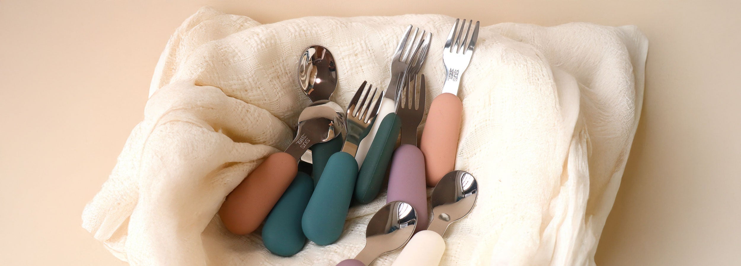 The benefits of cutlery for babies
