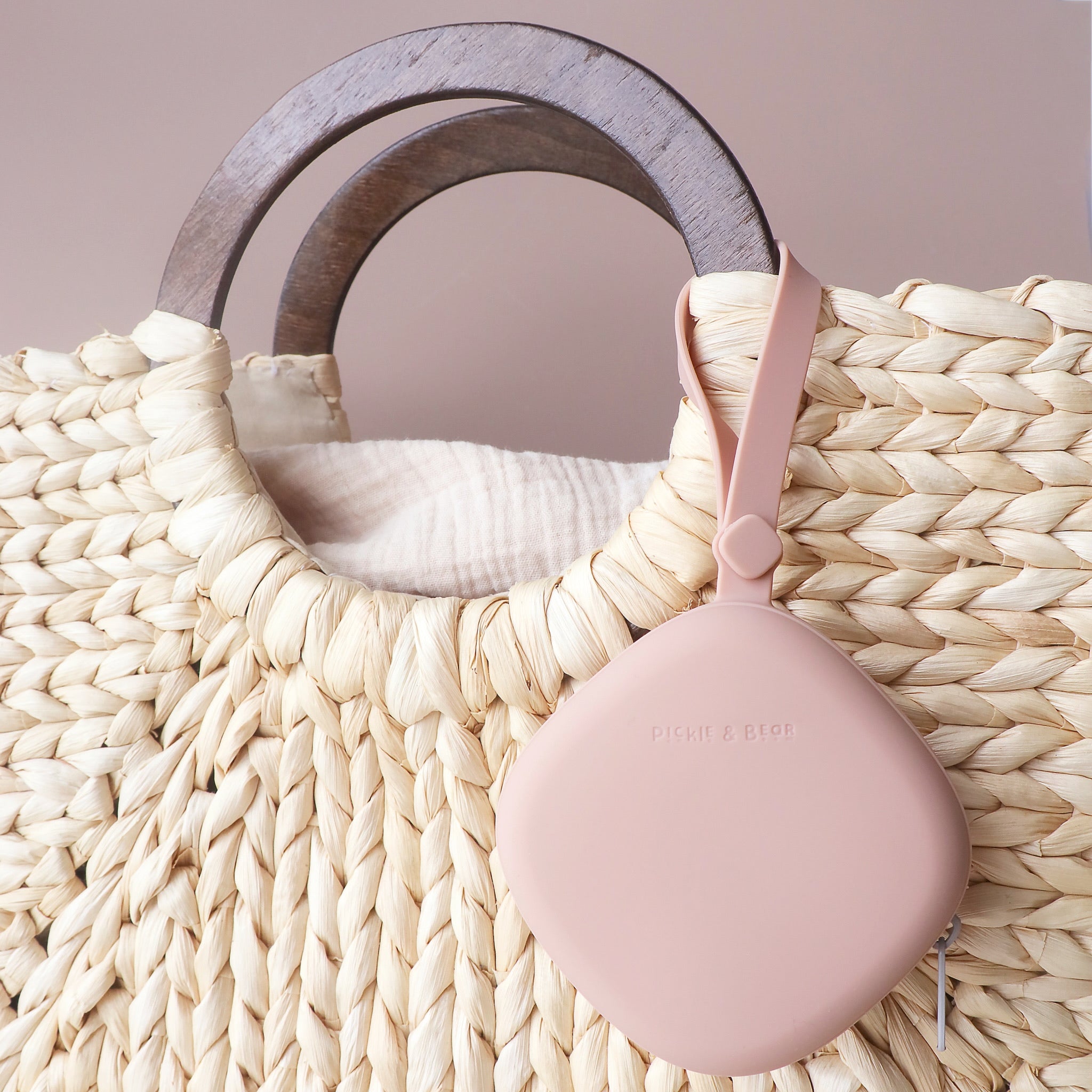 Pickle and Bear Travel Set rose dust on bag