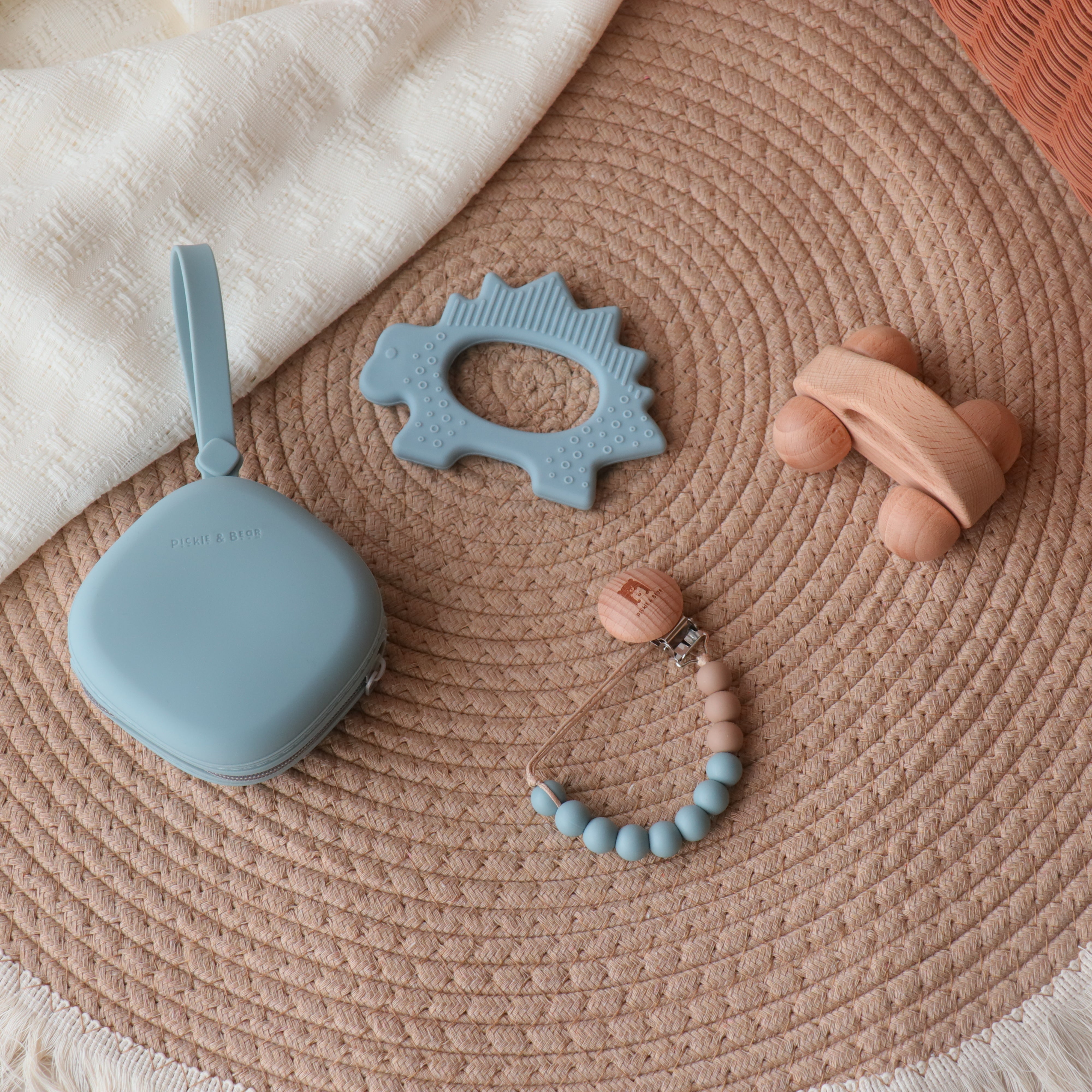 blue mist travel set dino teether